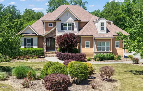 8601 Mangum Hollow Dr, Wake Forest, NC 27587