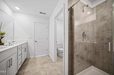 Bath - 244 Snowfield Dr, Garner, NC 27529 photo 3 of 3