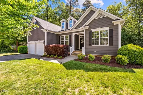 142 W Hatterleigh Ave, Hillsborough, NC 27278