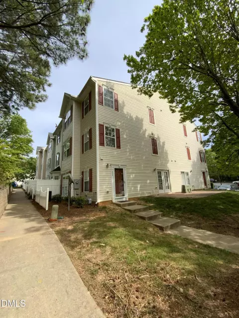 3021 Barrymore St #111, Raleigh, NC 27603