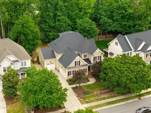 5707 Highcroft Dr, Cary, NC 27519