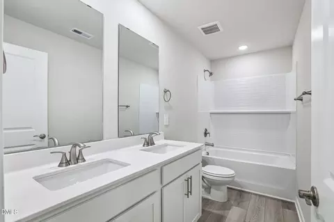 Bath - 1012 Saint Lawrence Dr, Garner, NC 27529 photo 2 of 3