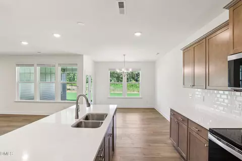 528 Hipwood Dr, Zebulon, NC 27597