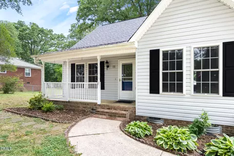 111 N Sixth St, Mebane, NC 27302