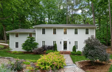 601 Ellynn Dr, Cary, NC 27511