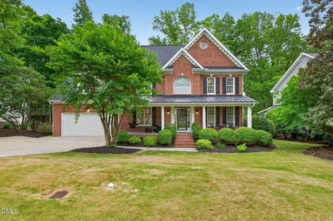 205 Chilcott Ln, Apex, NC 27502