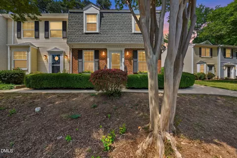 218 Rosebrooks Dr, Cary, NC 27513
