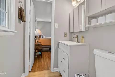 Bath - 110 Temple Ln, Durham, NC 27713 photo 2 of 4