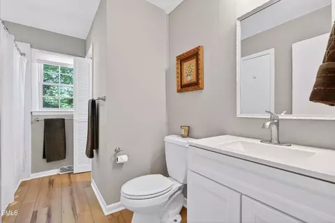Bath - 110 Temple Ln, Durham, NC 27713 photo 3 of 4