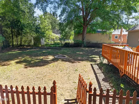 Exterior - 110 Temple Ln, Durham, NC 27713 photo 5 of 7