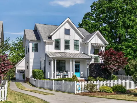 109 N Tunstall Ave, Apex, NC 27502