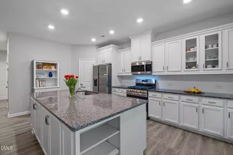 594 Historic Dr, Hillsborough, NC 27278