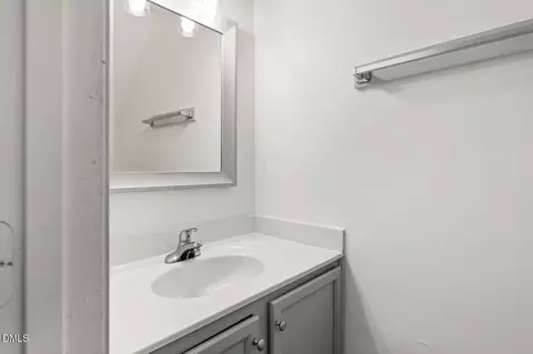 Bath - 706 Brye St, Durham, NC 27703 photo 1 of 3