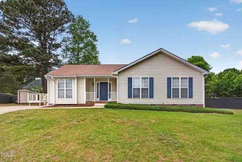 504 Noonday Ct, Holly Springs, NC 27540