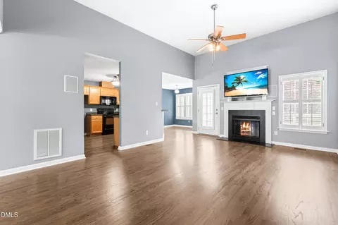 Living - 125 Rustic Ln, Smithfield, NC 27577 photo 3 of 6
