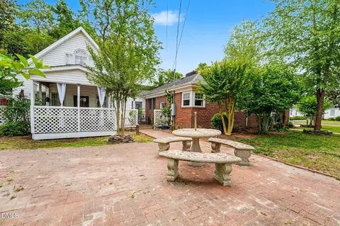 Exterior - 203 E Davis St, Smithfield, NC 27577 photo 5 of 7
