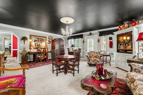 Dining - 203 E Davis St, Smithfield, NC 27577 photo 4 of 4