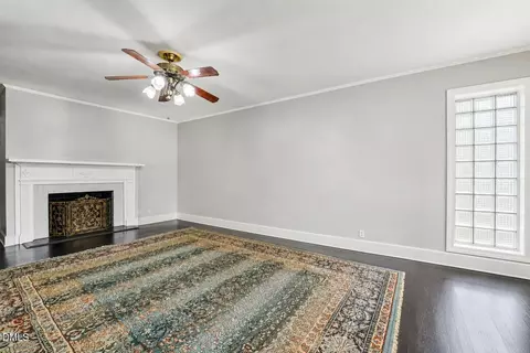 Living - 203 E Davis St, Smithfield, NC 27577 photo 4 of 4