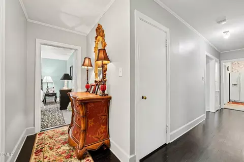 Entry Way - 203 E Davis St, Smithfield, NC 27577 photo 1 of 3