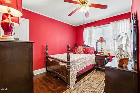 Bedroom - 203 E Davis St, Smithfield, NC 27577 photo 4 of 6