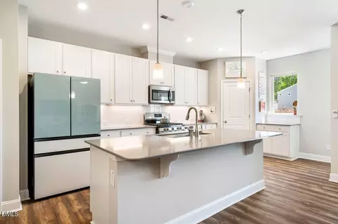 199 Deardom Way, Chapel Hill, NC 27516