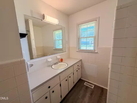 Bath - 112 Tulane St, Dudley, NC 28333 photo 1 of 3