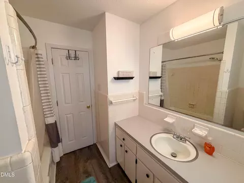 Bath - 112 Tulane St, Dudley, NC 28333 photo 2 of 3