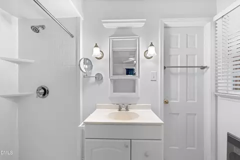Bath - 2802 Devon Rd, Durham, NC 27707 photo 1 of 5