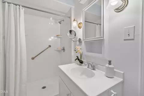 Bath - 2802 Devon Rd, Durham, NC 27707 photo 1 of 1