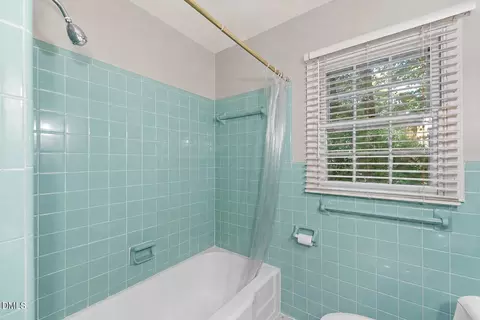 Bath - 2802 Devon Rd, Durham, NC 27707 photo 3 of 3
