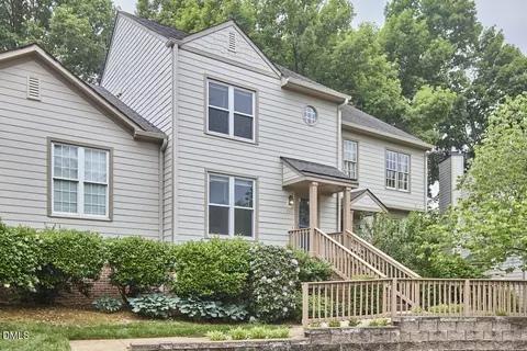 111 Windward Ct, Cary, NC 27513