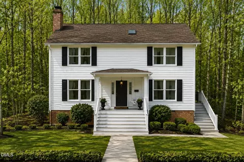 105 Bristol Dr, Chapel Hill, NC 27516