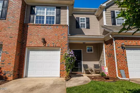 615 Oakfield Trl, Mebane, NC 27302