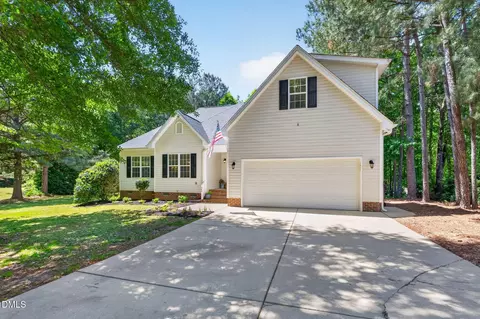 480 Tylerstone Dr, Fuquay Varina, NC 27526