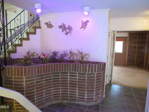 Entry Way - 12 Cedar Dr, Smithfield, NC 27577 photo 2 of 4