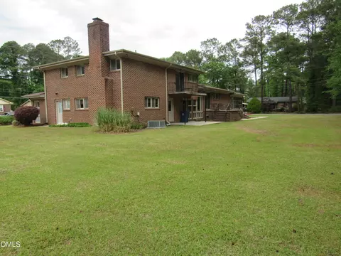 Exterior - 12 Cedar Dr, Smithfield, NC 27577 photo 7 of 14