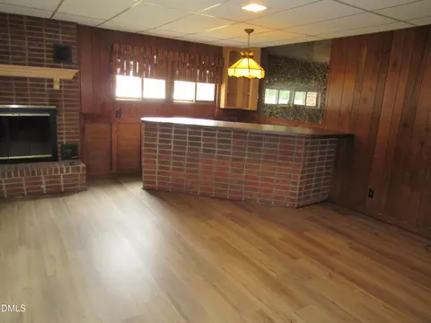 Living - 12 Cedar Dr, Smithfield, NC 27577 photo 7 of 9