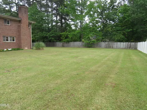 Exterior - 12 Cedar Dr, Smithfield, NC 27577 photo 5 of 14