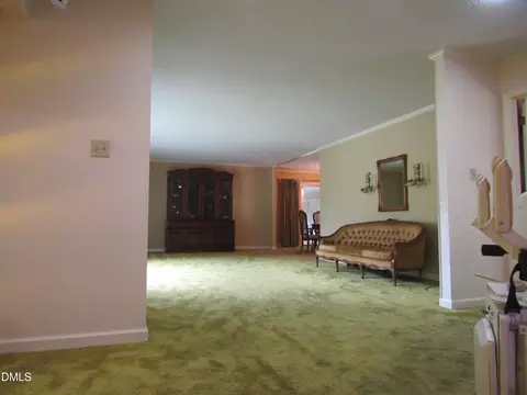 Living - 12 Cedar Dr, Smithfield, NC 27577 photo 5 of 9