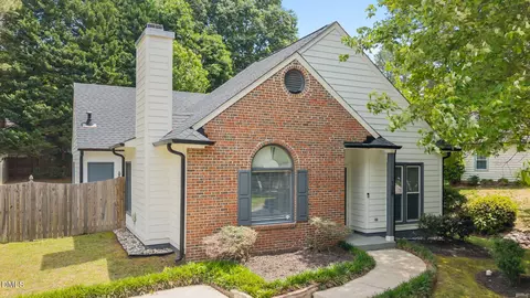 128 Sterlingdaire Dr, Cary, NC 27511