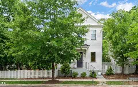 104 Piano St, Chapel Hill, NC 27516
