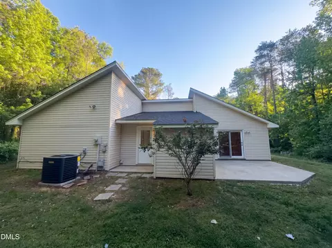 8101 Eastridge Rd, Oak Ridge, NC 27310
