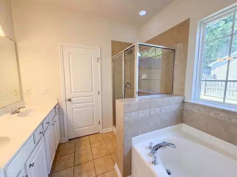 Bath - 3216 Ranbir Dr, Durham, NC 27713 photo 2 of 3