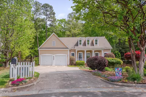 11804 Fairlie Pl, Raleigh, NC 27613