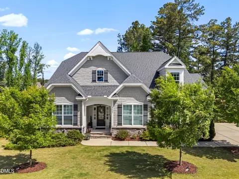 3432 S Pointe Dr, Apex, NC 27539