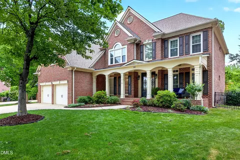 100 Chadmore Dr, Cary, NC 27518