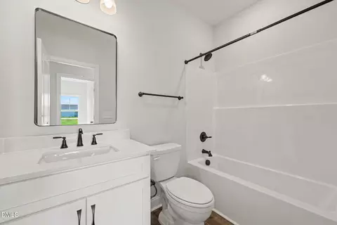 Bath - 79 Evelene Way, Clinton, NC 28328 photo 3 of 3