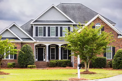 297 Foxcroft Ln, Winterville, NC 28590