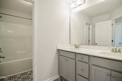 Bath - 322 Silverleaf Dr, Wendell, NC 27591 photo 5 of 5