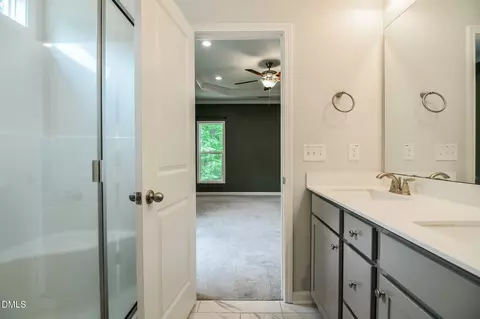 Bath - 322 Silverleaf Dr, Wendell, NC 27591 photo 4 of 5